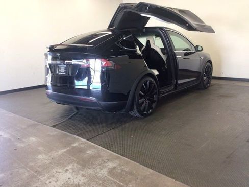 Used 2016 Tesla Model X Performance AWD/4WD image 7