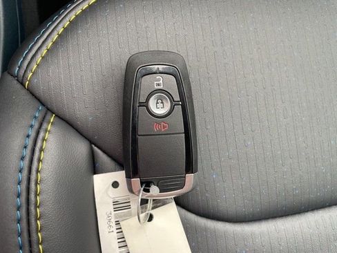 New 2025 Ford Maverick Lobo image 21