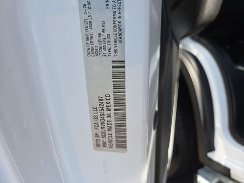 Used 2025 RAM ProMaster 2500 w/ U-Haul Equipment Group FWD image 29