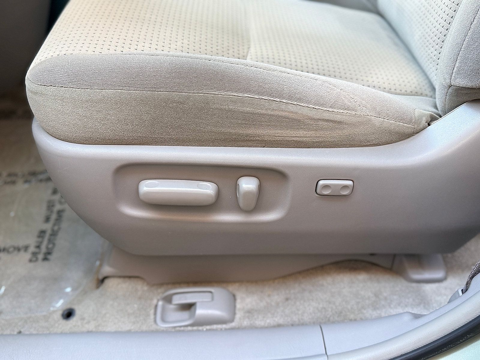 Used 2007 Toyota Sienna LE w/ LE Pkg 3 FWD image 17