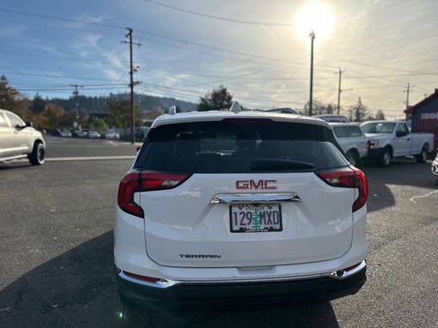 Used 2019 GMC Terrain SLT image 4