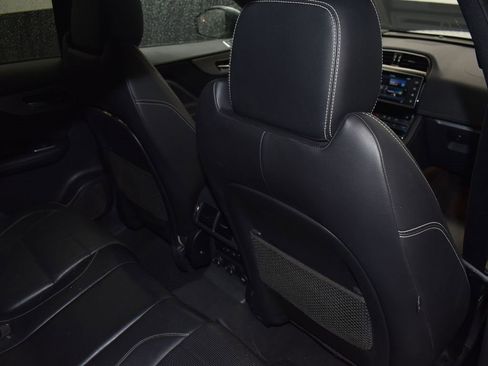 Used 2017 Jaguar F-PACE S image 19