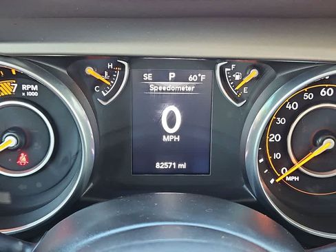 Used 2018 Jeep Wrangler Unlimited Sport S image 32