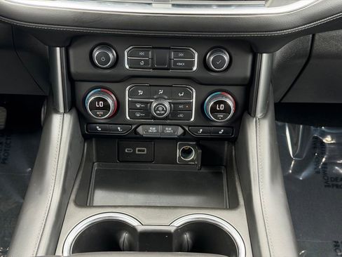 Used 2022 Chevrolet Suburban Z71 AWD/4WD image 22