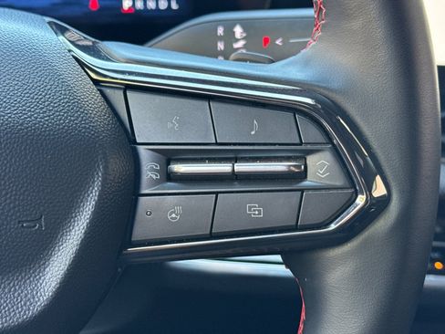 Used 2025 Chevrolet Equinox RS AWD/4WD image 37