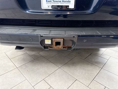 Used 2016 Toyota Land Cruiser image 37