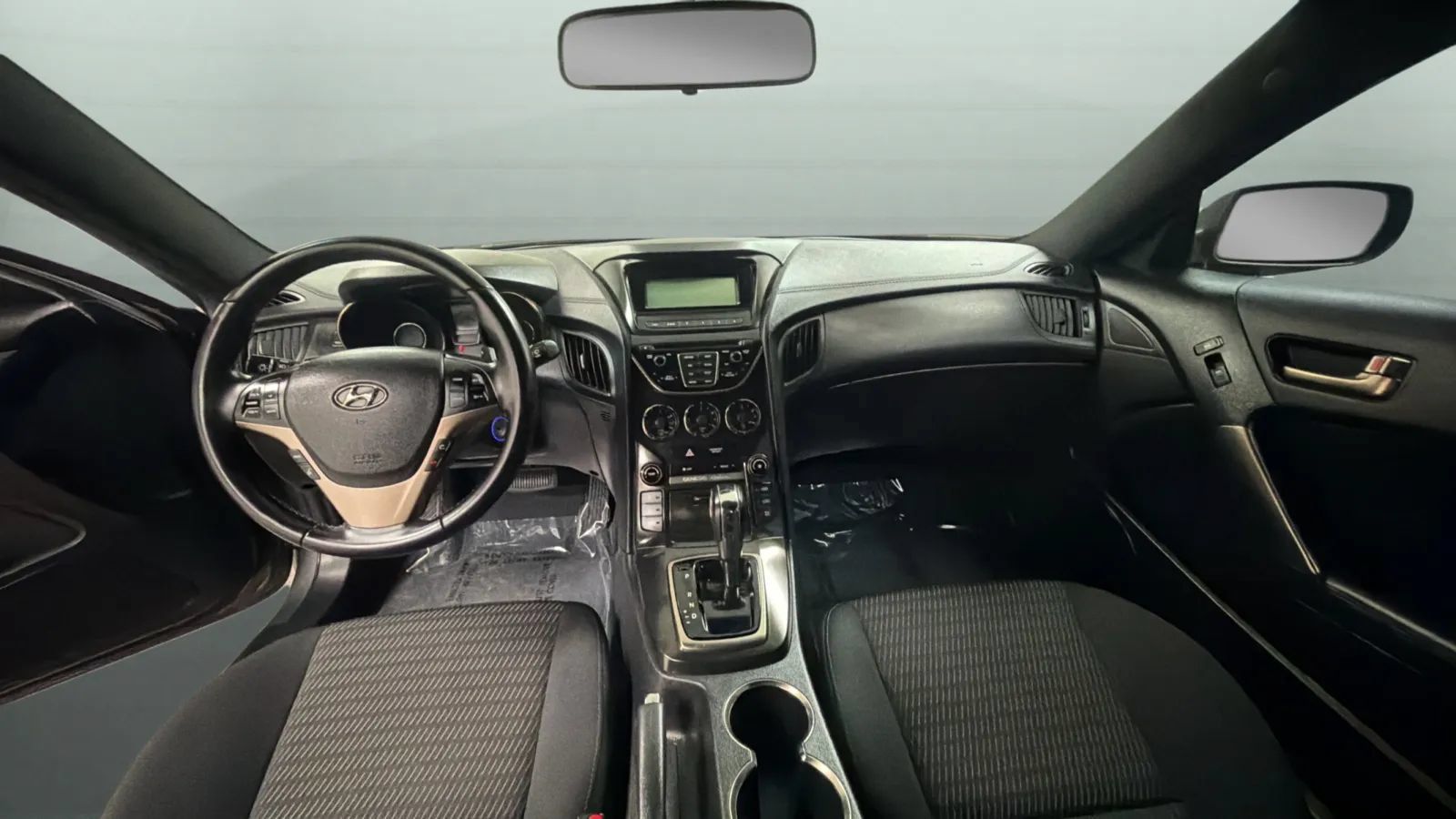 Used 2013 Hyundai Genesis 2.0T RWD image 9