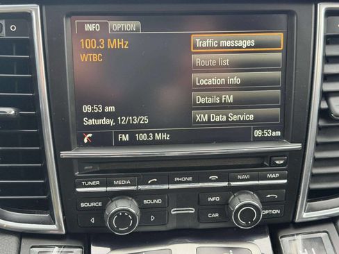 Used 2016 Porsche Panamera 4 Edition image 18