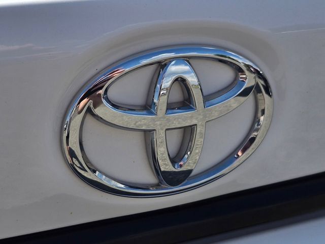 Used 2024 Toyota Corolla LE FWD image 15