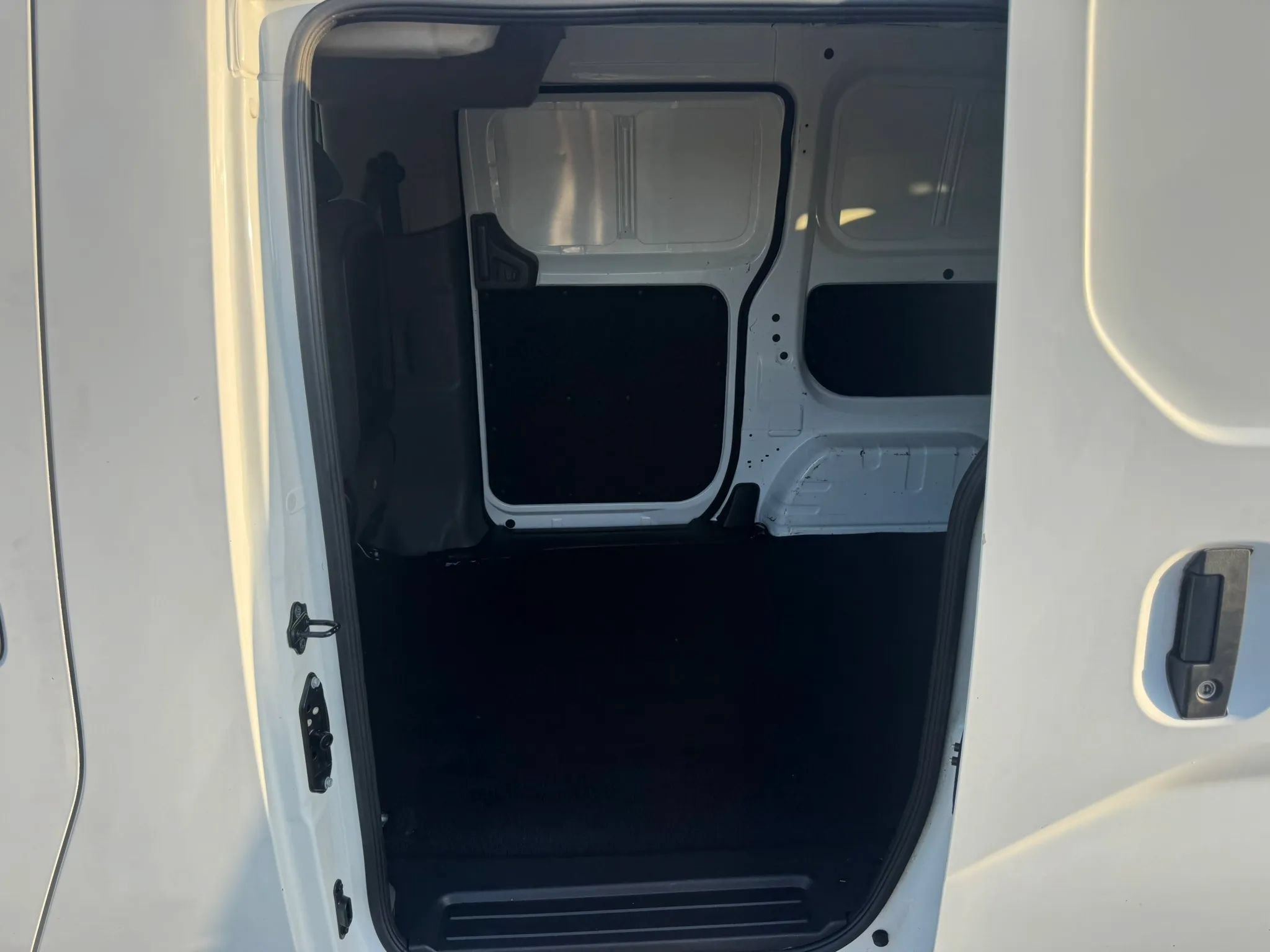 Used 2017 Nissan NV200 SV w/ Technology Package FWD image 21