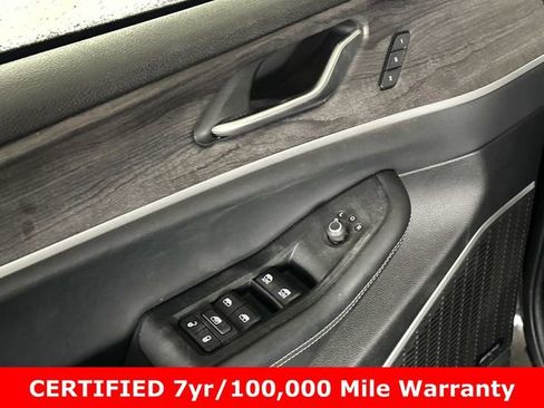Used 2022 Jeep Grand Cherokee Limited w/ Luxury Tech Group II image 17