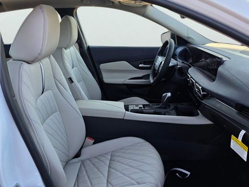 New 2026 Nissan Sentra SL w/ Floor Mat Package FWD image 11
