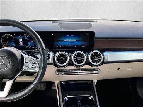 Used 2023 Mercedes-Benz C 300 Cabriolet image 8