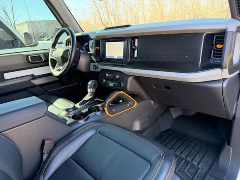 Used 2023 Ford Bronco Badlands w/ Sasquatch Package image 39