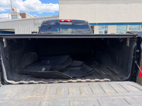 Used 2018 GMC Sierra 2500 Denali w/ Duramax Plus Package AWD/4WD image 30