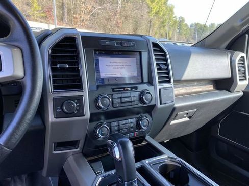 Used 2019 Ford F150 Lariat image 25