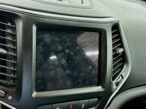 Used 2021 Jeep Cherokee Latitude Lux 80th Anniv w/ Quick Order Package 26U 80TH AWD/4WD image 4