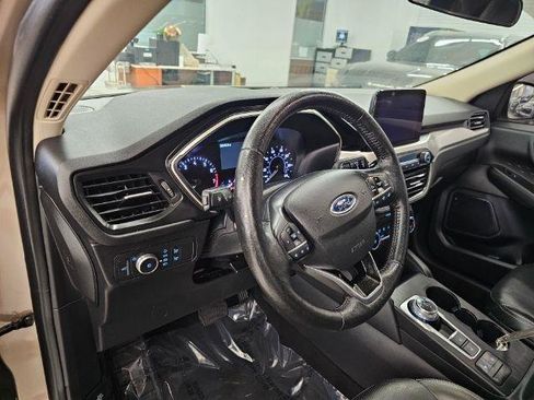 Used 2020 Ford Escape SEL image 7