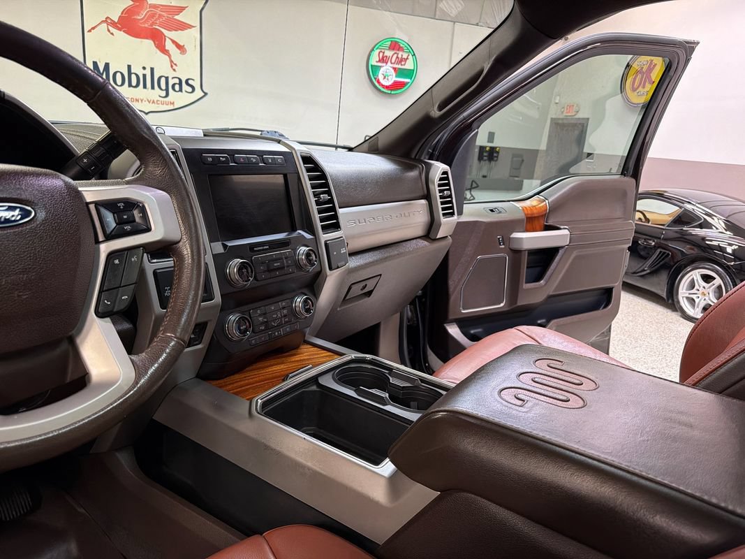 Used 2019 Ford F250 King Ranch w/ King Ranch Ultimate Package AWD/4WD image 26
