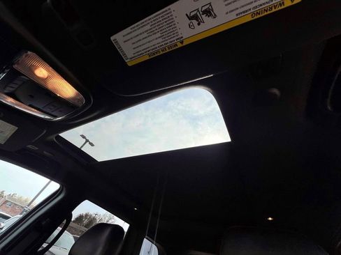 Used 2020 Jeep Grand Cherokee Limited X image 30