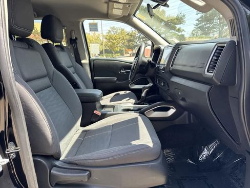 Used 2022 Nissan Frontier SV image 35