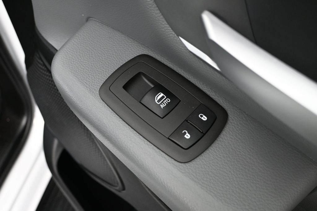 Used 2021 RAM 1500 Big Horn AWD/4WD image 36