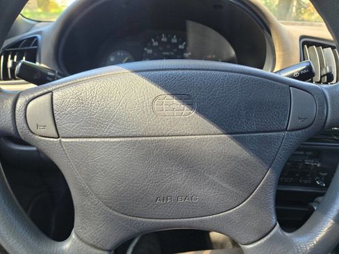 Used 1995 Geo Metro LSi image 25