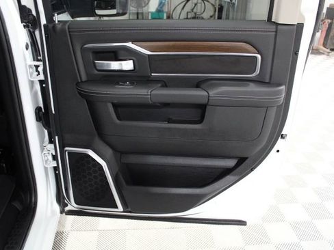 Used 2024 RAM 2500 Laramie image 26