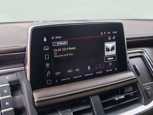 Used 2023 GMC Yukon SLT w/ SLT Luxury Package AWD/4WD image 19