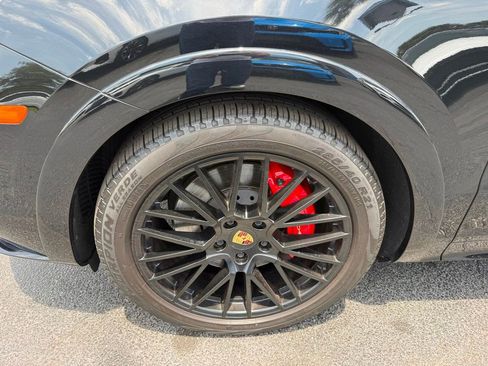 Used 2023 Porsche Cayenne GTS AWD/4WD image 39