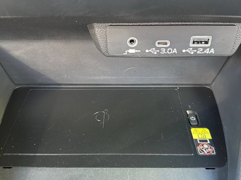 Certified 2025 Subaru Forester Premium AWD/4WD image 44