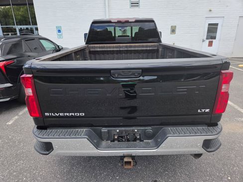 Used 2020 Chevrolet Silverado 3500 LTZ w/ LTZ Plus Package AWD/4WD image 9