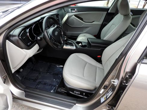 Used 2013 Kia Optima EX w/ Premium Pkg image 7