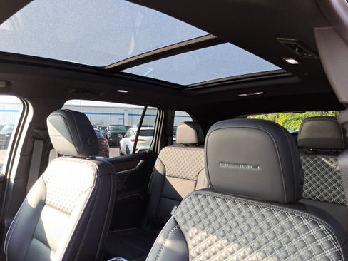 Certified 2024 GMC Acadia Denali w/ Super Cruise Package image 15