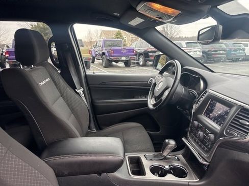 Used 2021 Jeep Grand Cherokee Freedom Edition image 16