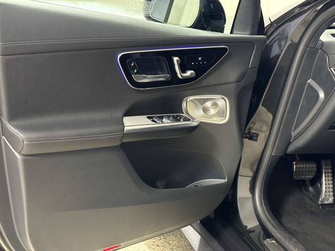 Used 2024 Mercedes-Benz GLC 300 4MATIC image 16