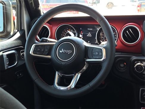 Used 2023 Jeep Gladiator Rubicon w/ Trailer Tow Package image 13