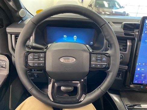 New 2023 Ford F150 Lightning Platinum image 34