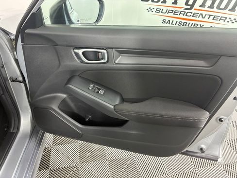 Used 2025 Honda Civic Sport image 29