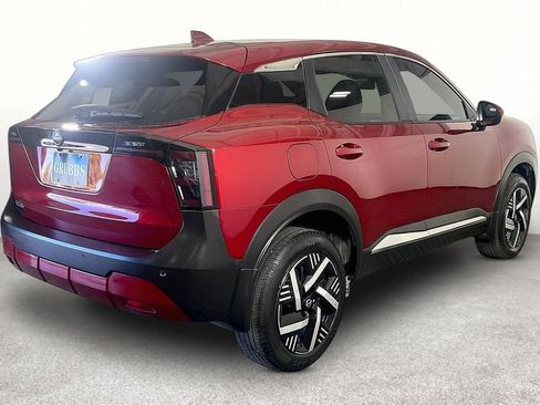Used 2025 Nissan Kicks SV FWD image 2