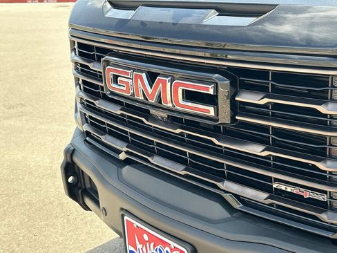 Used 2025 GMC Sierra 1500 AT4X AWD/4WD image 31