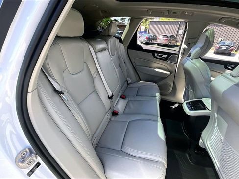 Used 2023 Volvo XC60 B5 Ultimate w/ Protection Package Premier AWD/4WD image 21