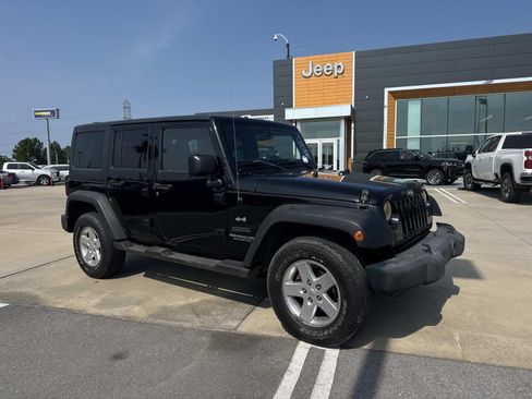 Used 2015 Jeep Wrangler Unlimited Sport w/ Quick Order Package 24S AWD/4WD image 1