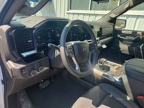 Used 2026 Chevrolet Silverado 1500 LT Trail Boss w/ LT Trail Boss Premium Package image 9