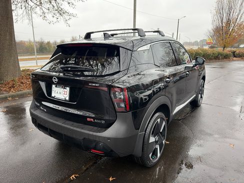 New 2026 Nissan Kicks SR w/ Cold Weather Package image 7