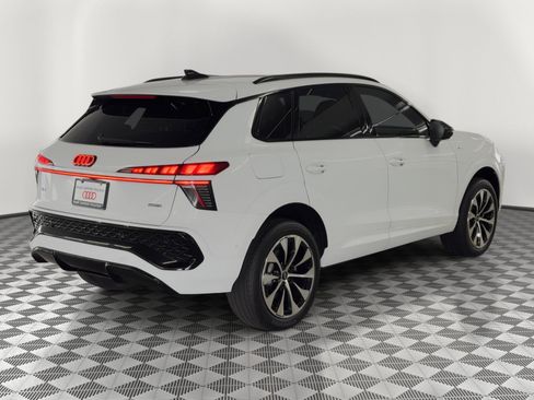 New 2026 Audi Q3 quattro 2.0T AWD/4WD image 9