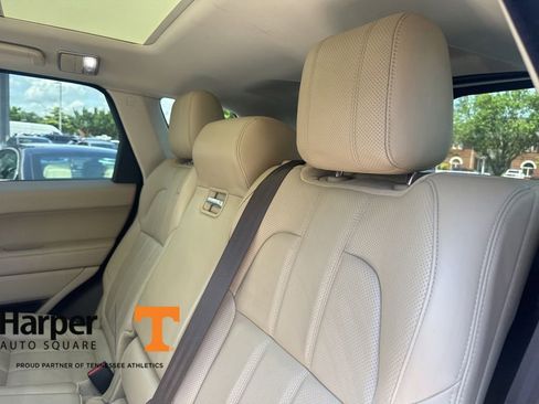 Used 2017 Land Rover Range Rover Sport HSE AWD/4WD image 9
