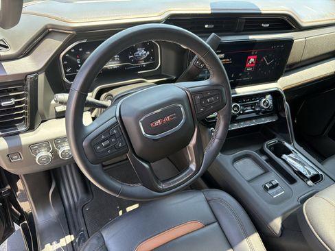 Used 2024 GMC Sierra 2500 AT4 w/ AT4 Premium Plus Package AWD/4WD image 17