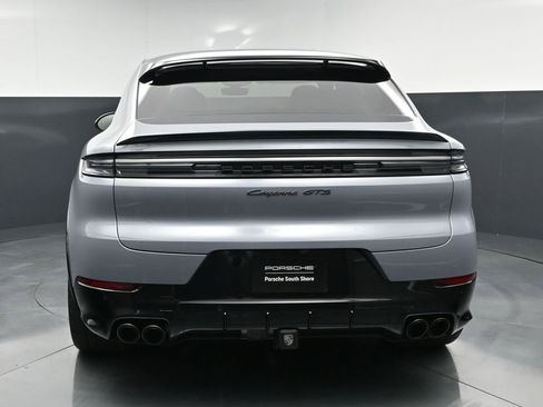 Used 2025 Porsche Cayenne GTS AWD/4WD image 7