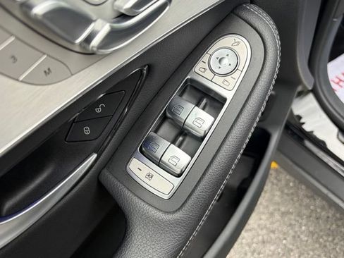 Used 2021 Mercedes-Benz GLC 300 4MATIC w/ AMG Line image 13